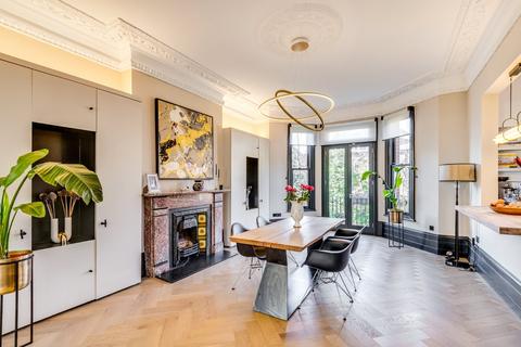 4 bedroom apartment for sale, Netherhall Gardens, Hampstead