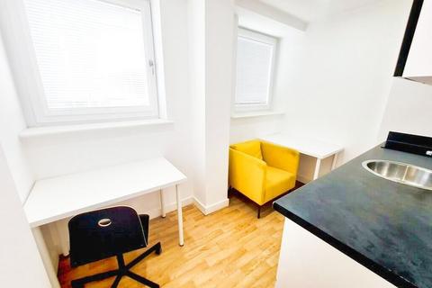 Studio to rent, Keele House, The Midway, Newcastle-under-Lyme