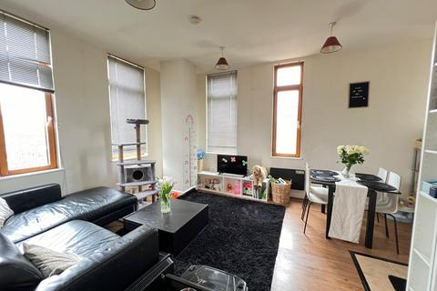 2 bedroom flat to rent, Chatsworth House, 19 Lever Street, Manchester, M1 1