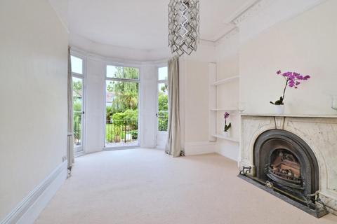 2 bedroom flat for sale, Steeles Road, Belsize Park, London, NW3