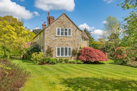 Warrenside Cottage Tompsets Bank, Forest Row, RH18 5LN
