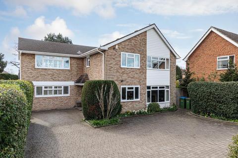 5 bedroom detached house to rent, Church Meadow, Long Ditton KT6