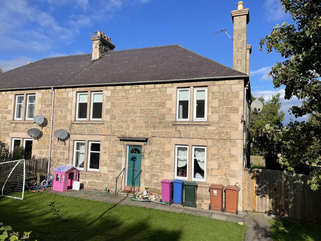 Forres - 2 bedroom flat to rent