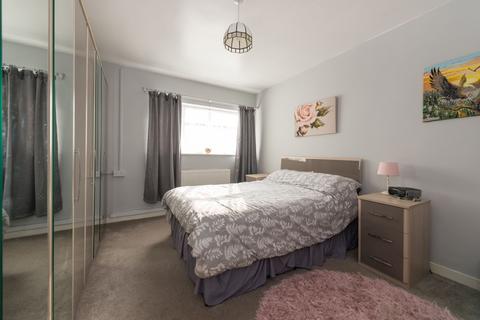 32 Beverley Way, Ramsgate, CT12 6DN