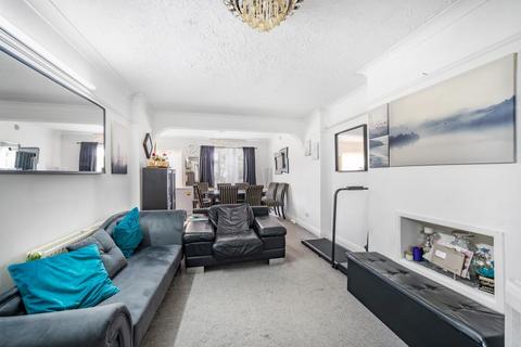 40 Vista Way, Harrow, HA3 0SL