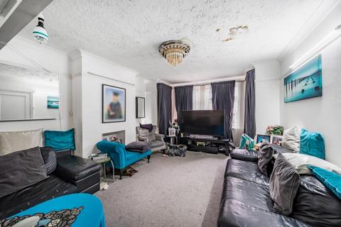 40 Vista Way, Harrow, HA3 0SL