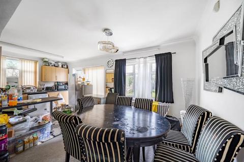 40 Vista Way, Harrow, HA3 0SL
