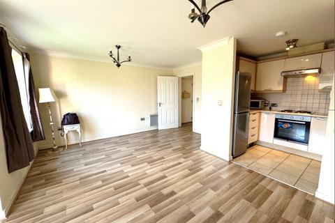 2 bedroom flat to rent, Monkspath Hall Road, Solihull, West Midlands, B91