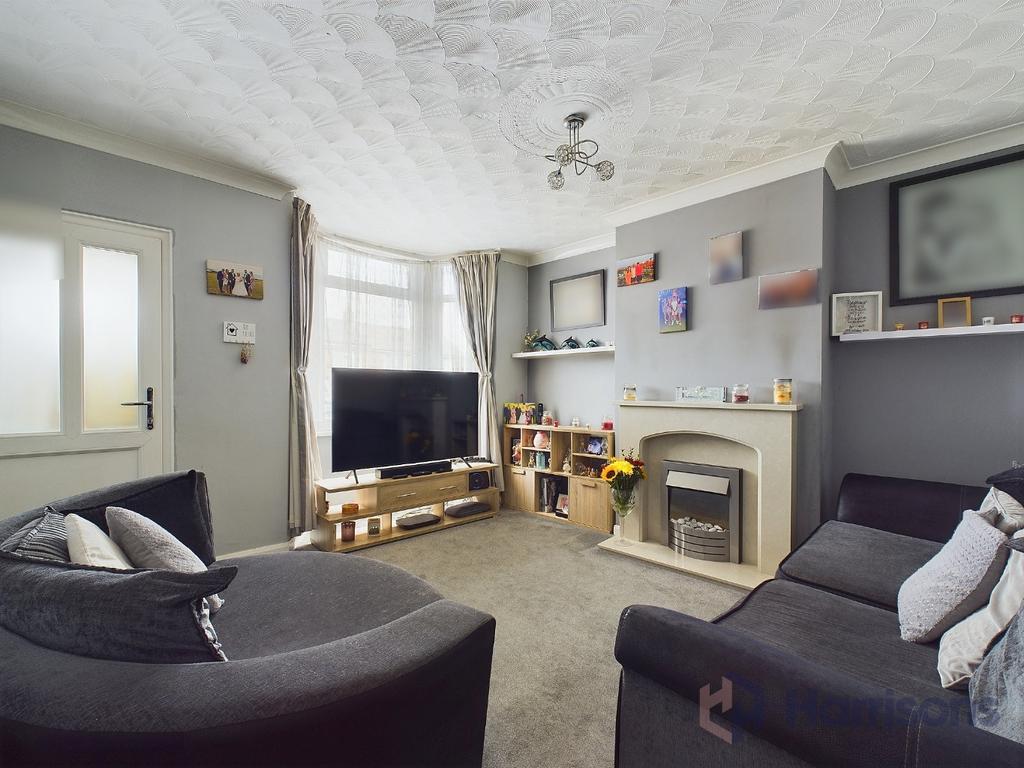 Tonge Road, Sittingbourne, Kent, ME10 3NS 3 bed terraced house for sale £250,000