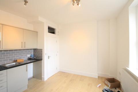 Studio for sale, Holloway Road,  Holloway, N7