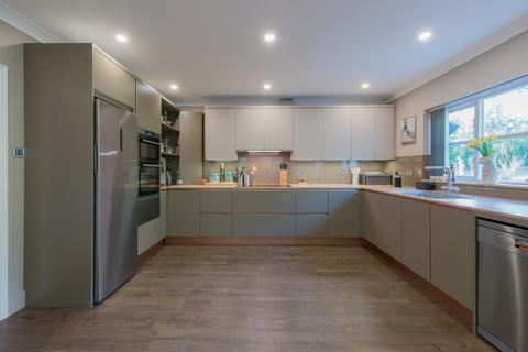 1 Goosefields, Rickmansworth, WD3 4BE