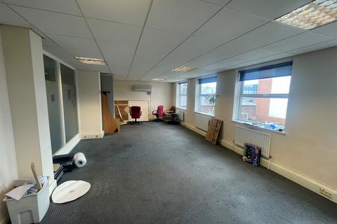Office to rent, 14-26 Victoria Street, Luton LU1