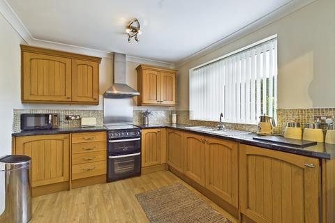 3 bedroom semi-detached house for sale, Clarence Avenue, Vicars Cross, Chester, CH3