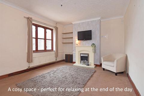 3 bedroom end of terrace house for sale - Wootton Road, King's Lynn PE30