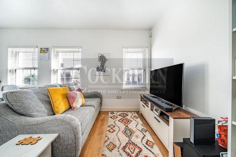 82b Green Lane, London, SE9 2AP