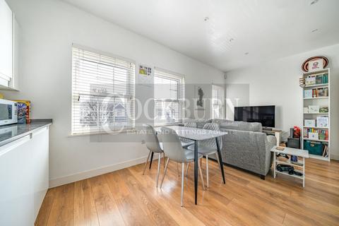 82b Green Lane, London, SE9 2AP