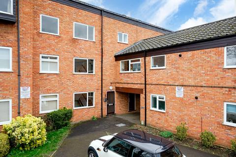 2 bedroom ground floor flat for sale - Mill Street, Berkhamsted HP4