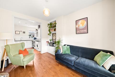 17a Half Acre Road, London, W7 3JH