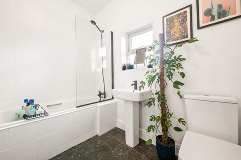 17a Half Acre Road, London, W7 3JH