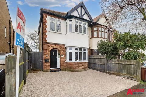 57 Cross Road, Mawneys, Romford, RM7 8AU