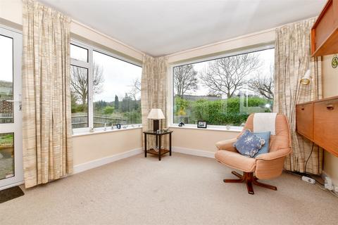 16 Ewhurst Avenue, South Croydon, CR2 0DG
