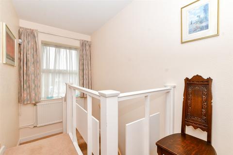 16 Ewhurst Avenue, South Croydon, CR2 0DG