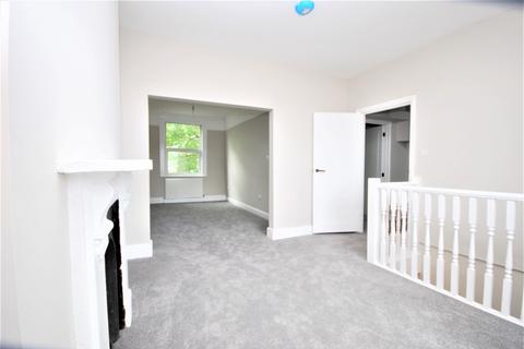 3 bedroom maisonette to rent, Lordship Lane East Dulwich SE22