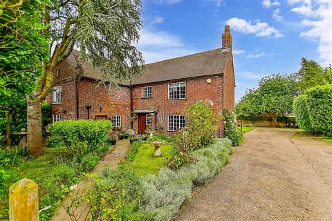 4 bedroom detached house for sale, Barnsole Road, Staple, Canterbury, Kent