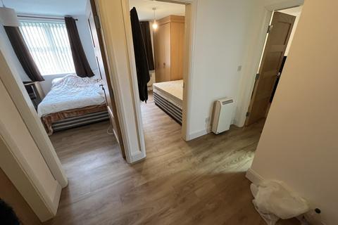 2 bedroom flat to rent, Plymouth Grove, Manchester M13