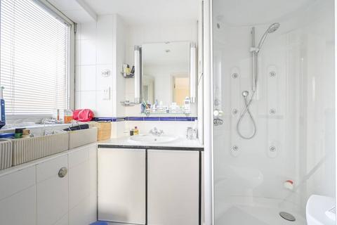 15 Pepper Street, London, E14 9RB