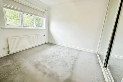 8 Elgar Close, Basingstoke, RG22 4DN