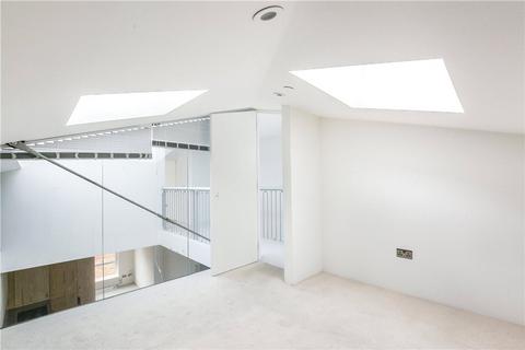 Flat 2, 9 Chatsworth Road, London, E5 0LH