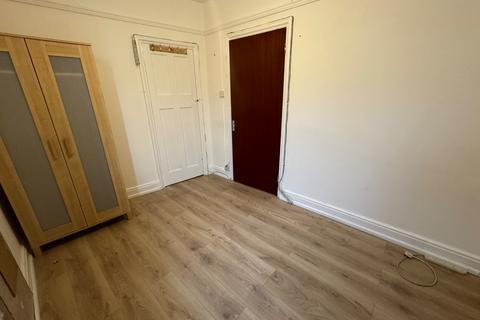 1 bedroom in a flat share to rent - High Street, Croydon CR0