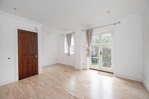 2 bedroom mews for sale, Carlyle Mews, Bethnal Green, London, E1