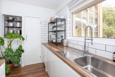 16 Derbyshire Street, London, E2 6HJ