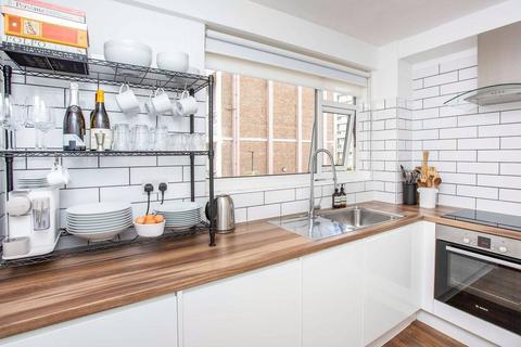 16 Derbyshire Street, London, E2 6HJ