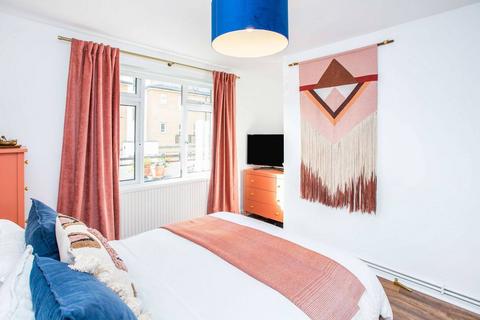 16 Derbyshire Street, London, E2 6HJ