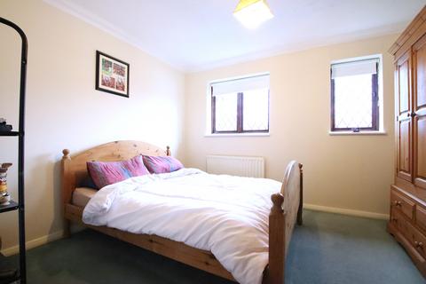 2 bedroom terraced house to rent, Watlings Close, Croydon CR0