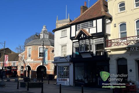 Retail property (high street) to rent, High Wycombe HP11