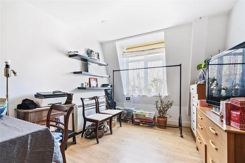 1 bedroom flat for sale, High Street, Esher, KT10