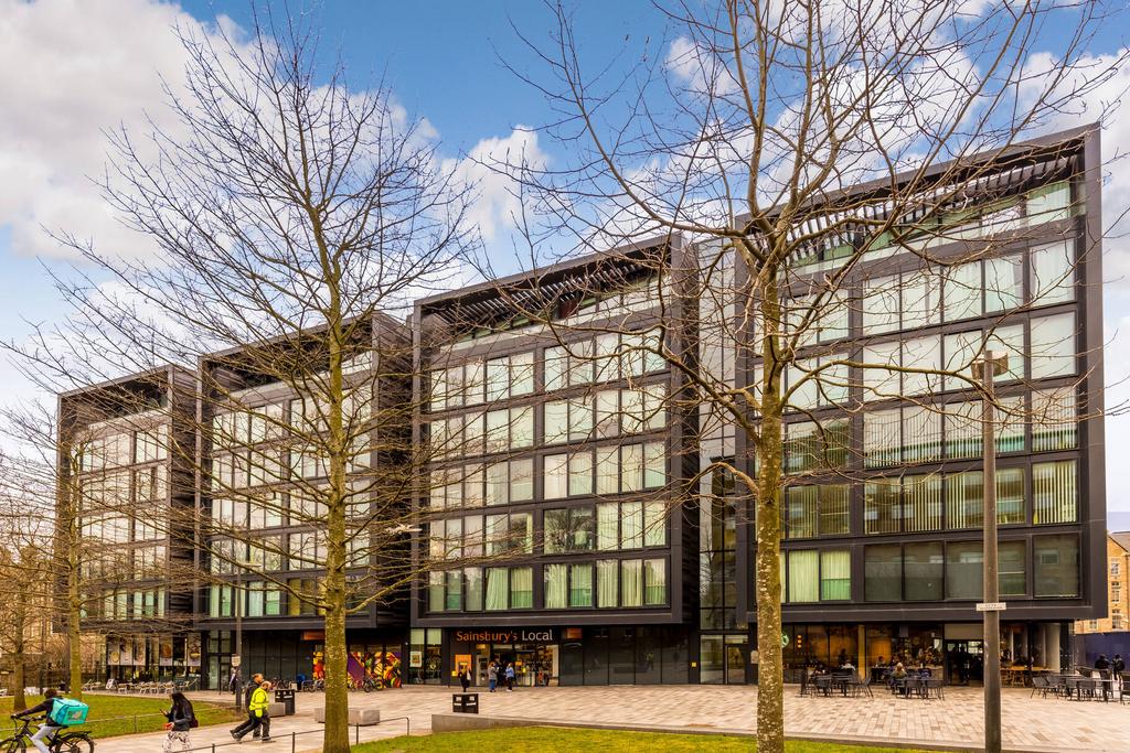 Simpson Loan, Edinburgh EH3 2 bed flat for sale £450,000