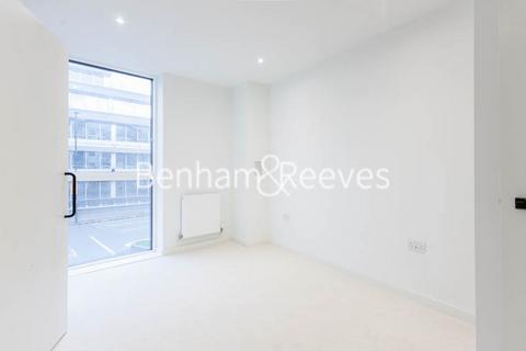 2 bedroom apartment to rent - Staines Road, Hounslow TW3