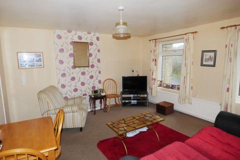 2 bedroom flat for sale, Bellmount Green, Leeds LS13