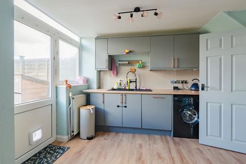 5 Churchill Drive, Crediton, EX17 2DW