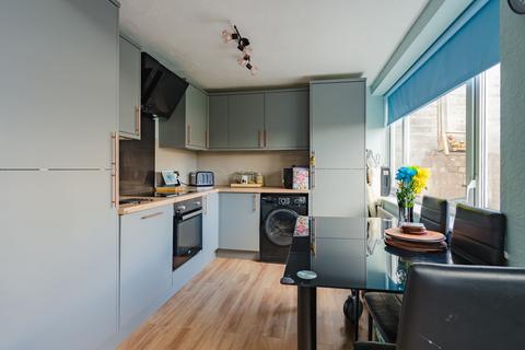 5 Churchill Drive, Crediton, EX17 2DW