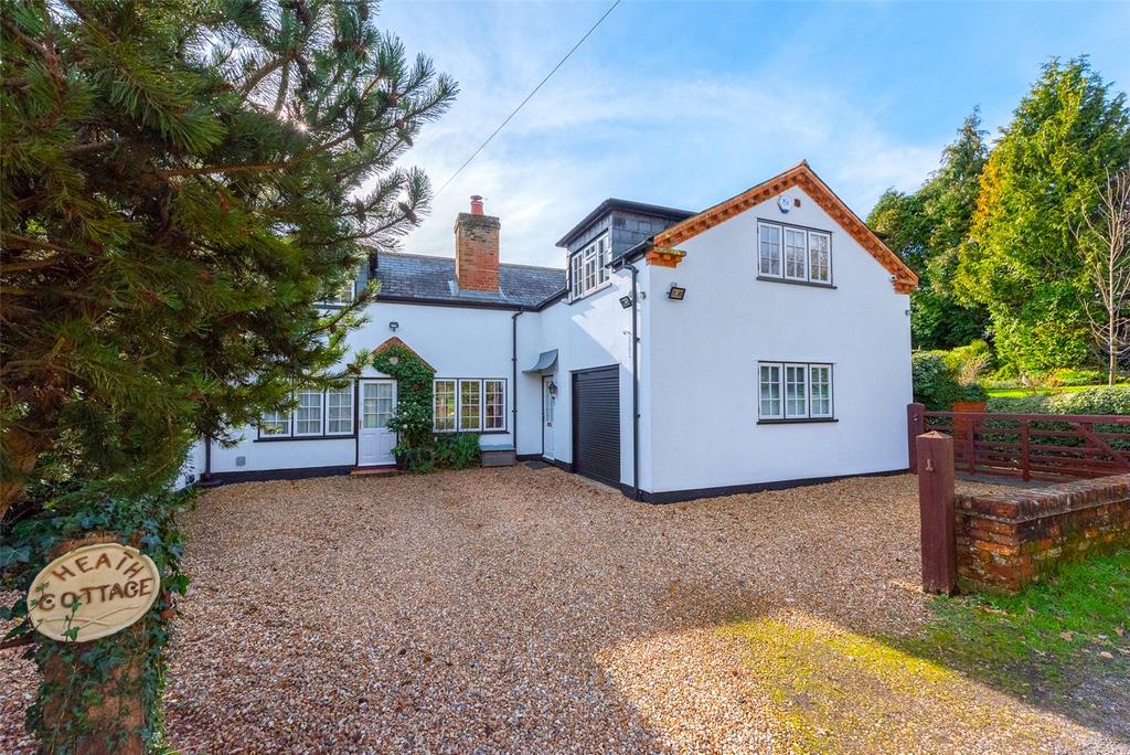 Hartley Wintney, Hook RG27 4 bed link detached house for sale £1,325,000