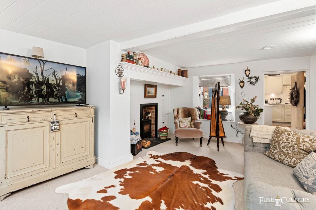Lyddington 2 bed cottage for sale £435,000