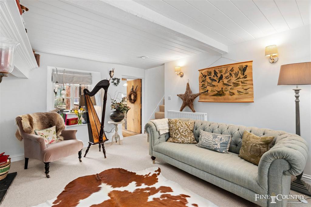 Lyddington 2 bed cottage for sale £435,000
