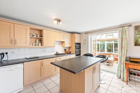 17 Goldfinch Road, Uppingham, Oakham, LE15 9UJ