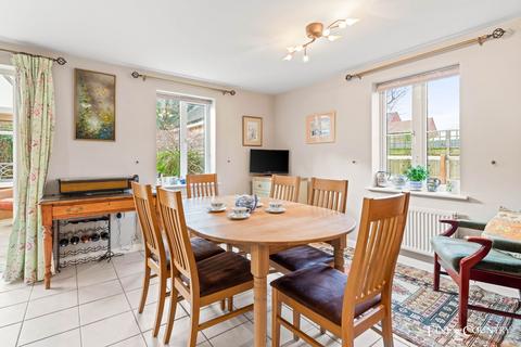17 Goldfinch Road, Uppingham, Oakham, LE15 9UJ